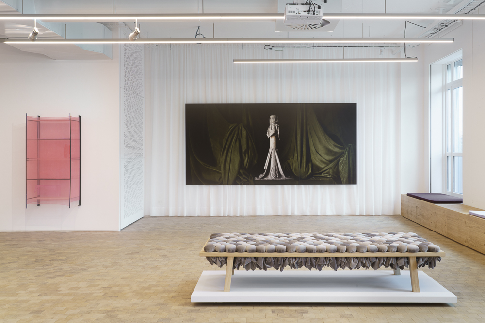 Installation view, In a Slow Manner. Tove Storch, Valérie Collart, Ditte Hammerstrøm. Photo : F. Kleinefenn