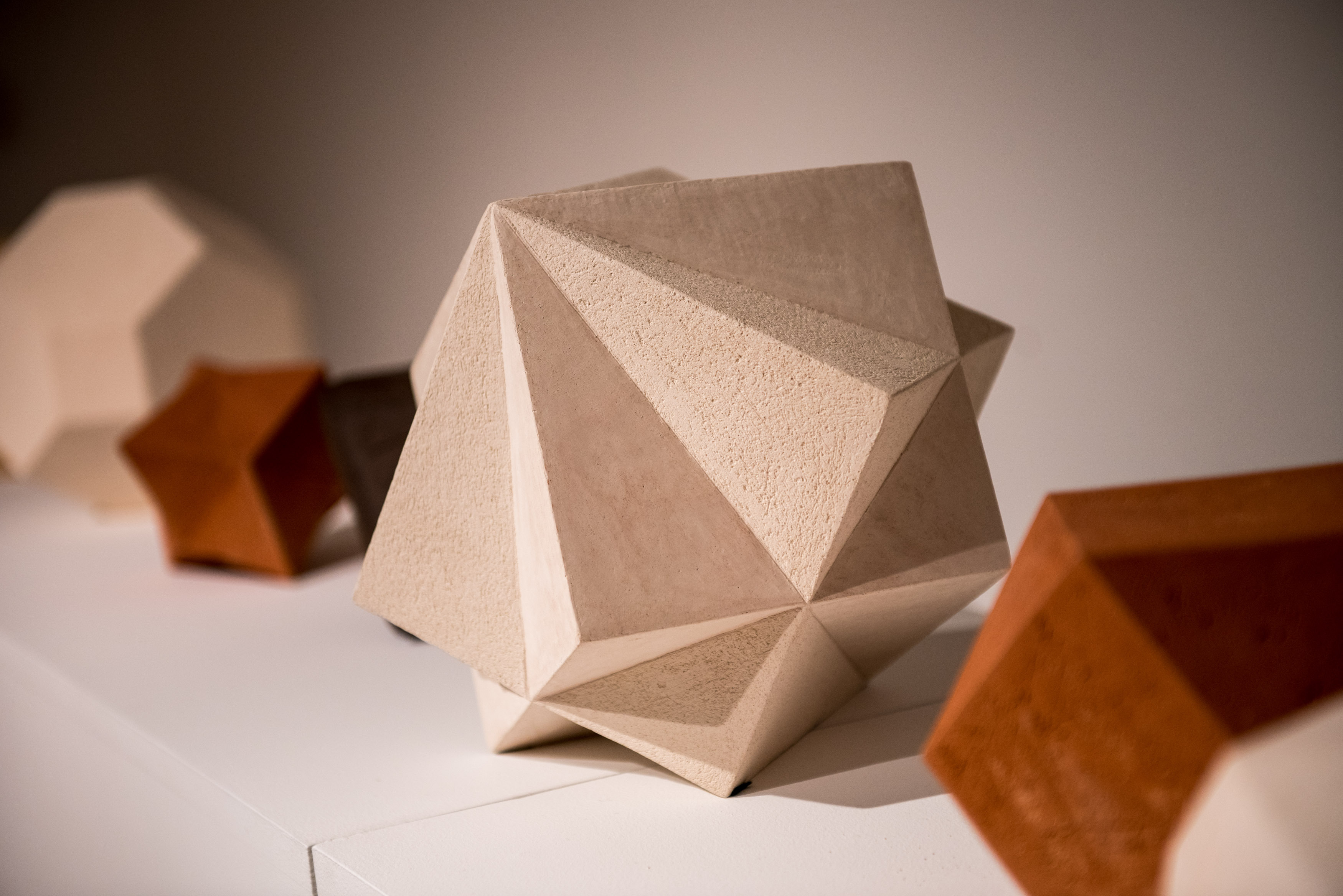 Le Système de cristaux cubiques, 2010. De la série "Diamonds are...".